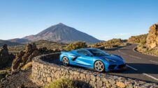 Тест-драйв Chevrolet Corvette C8 на Тенеріфе