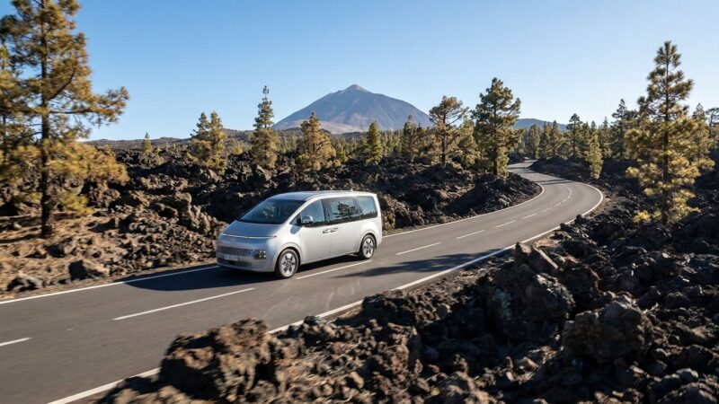Огляд водіння Hyundai Staria на Тенерифе