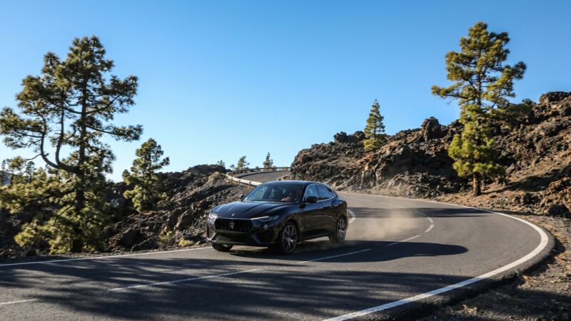 Тест-драйв Maserati Levante на Тенеріфе