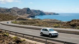 Tenerife South Airport проти Tenerife North: В який аеропорт летіти та де орендувати авто